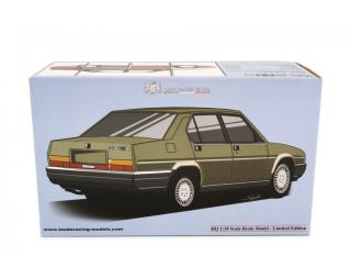 ALFA ROMEO ALFA 90 2.5 INIEZIONE QUADRIFOGLIO ORO 1985 - Blu Olandese Laudoracing 1:18 Resinemodell (Türen, Motorhaube... nicht zu öffnen!)